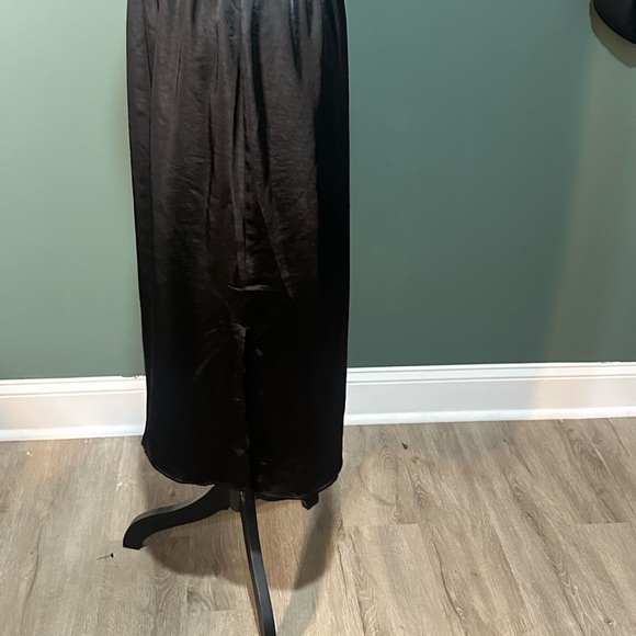 NWT GAP Black Midi Skirt for Night Out size XS 😻 - Picture 3 of 5